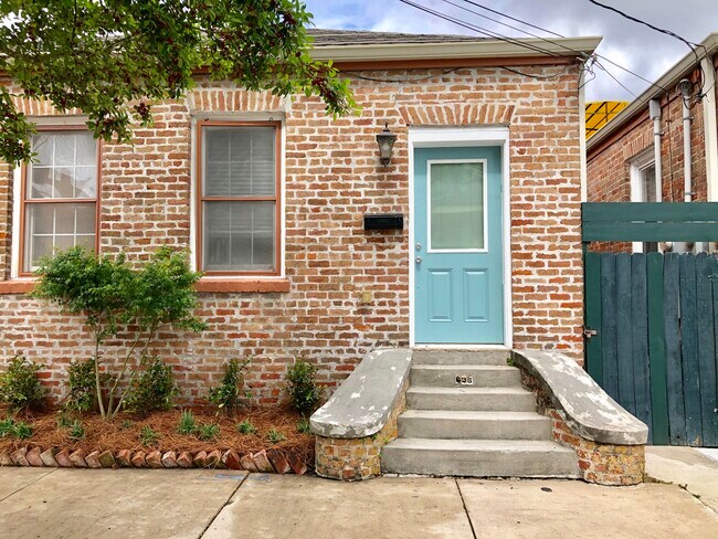 Exterior - 626 St Ferdinand St
