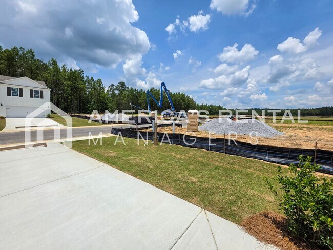 Building Photo - 556 Saddlewood Bnd