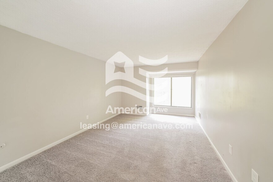 Building Photo - 30 Tilegate Glen