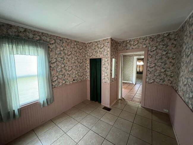 Building Photo - ** AS IS CONDITION** 2 Bedroom 2 bath on a...