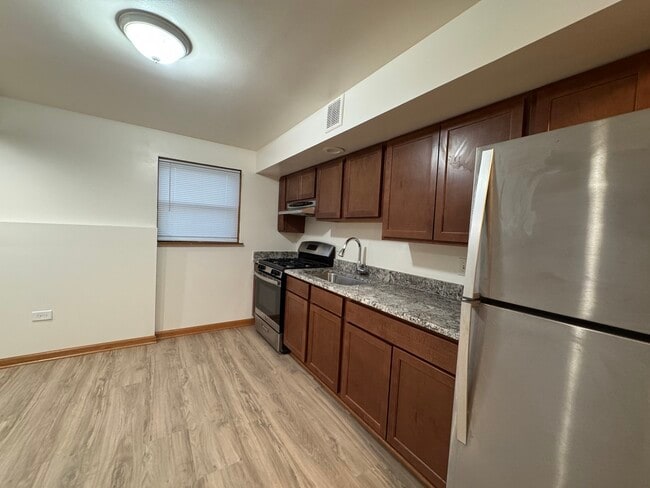 Building Photo - 7901 W Grand Ave