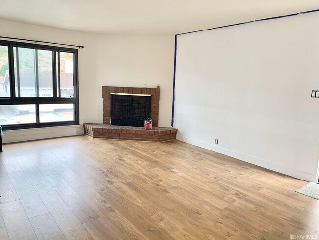 Building Photo - 177 Marbly Ave