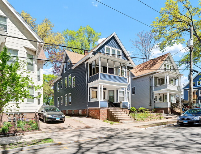Building Photo - 253 Chatham St