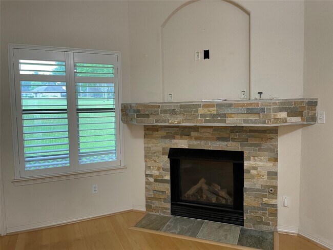 Building Photo - 156 Harbour Town Dr
