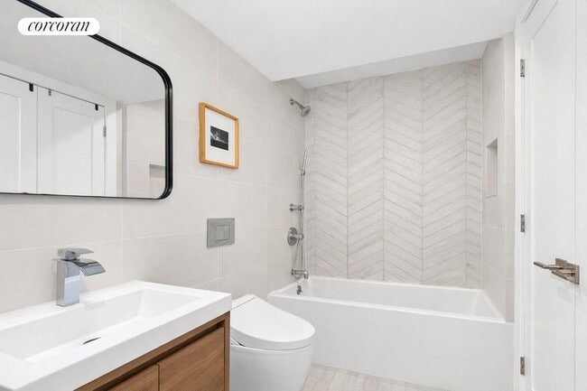 Building Photo - 52 Herbert St