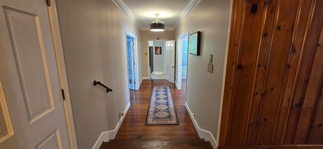 Building Photo - 289 Ashbrook Dr