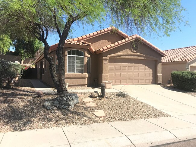 Building Photo - 2036 E Windsong Dr