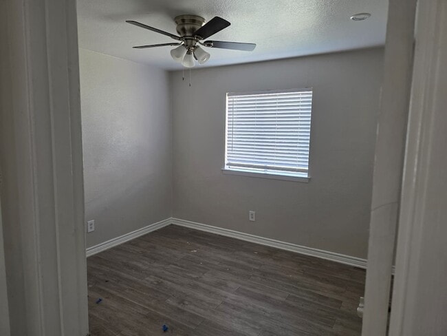 Building Photo - 2937 Laramie St