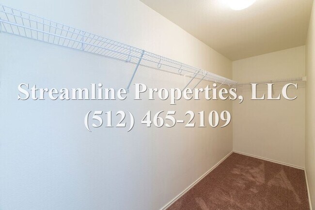 Building Photo - Beautiful 4 bedroom home in Del Valle!