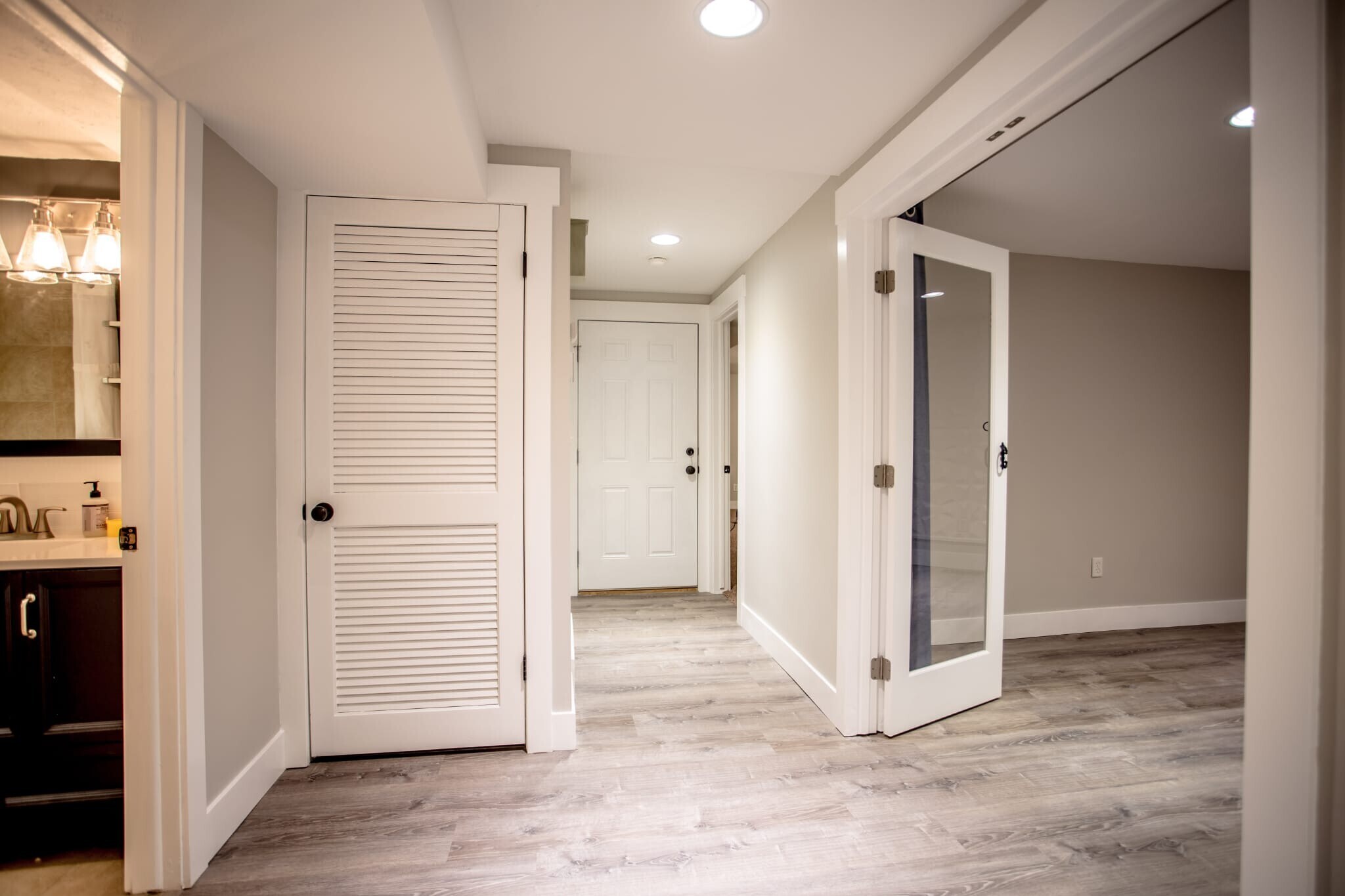 Building Photo - 931 Green Oaks Dr