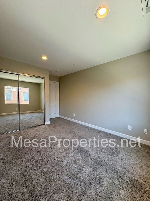Building Photo - 16408 Valencia Ave