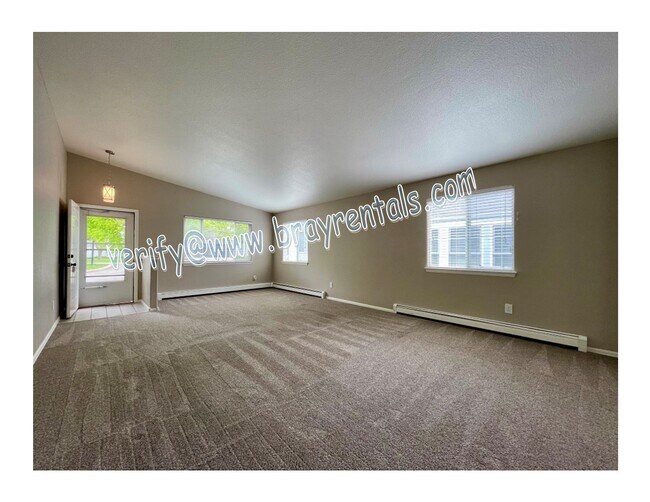 Building Photo - 3 Burgundy Ct