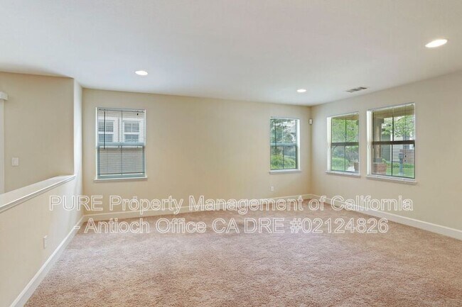 Building Photo - 60 Xena Court