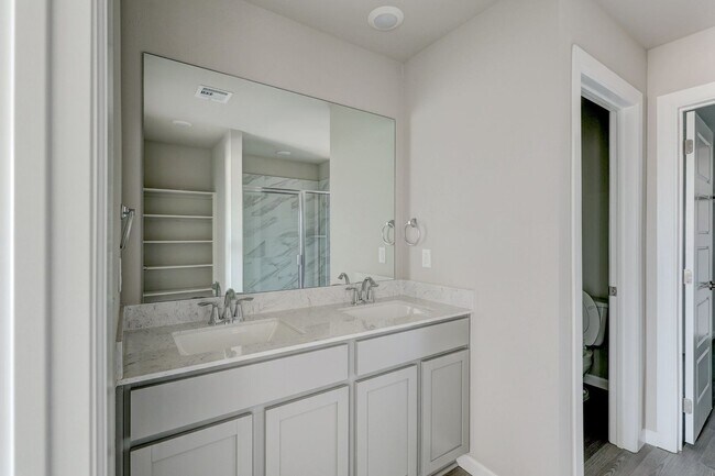 Building Photo - Brand New 4 Bed For Lease in Sara Park