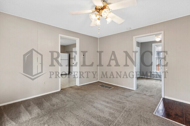 Building Photo - 253 N Charles Ave