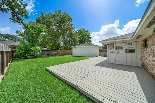Building Photo - 11506 Hornbrook Dr