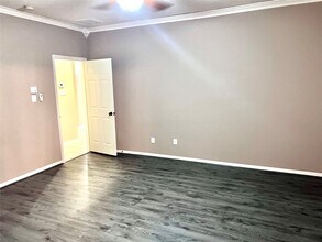 Building Photo - 5301 Carefree Dr