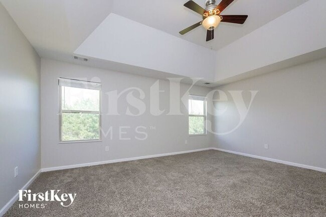 Building Photo - 4366 Rainer Dr
