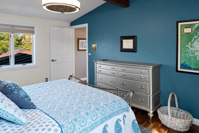 Building Photo - FURNISHED 6-12 MONTH LEASE - WEST SEDONA - GATED COMMUNITY