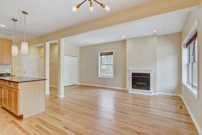 Building Photo - 2751 N Campbell Ave