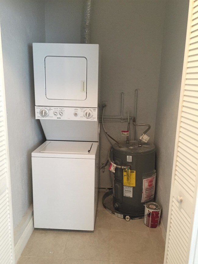 Building Photo - 2780 NW 14th St