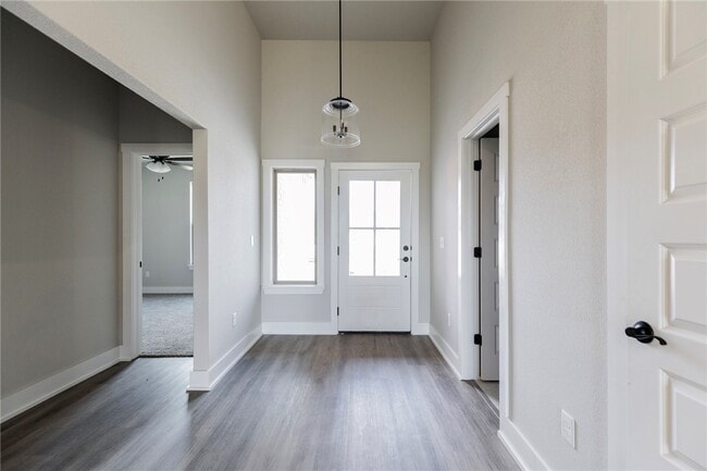 Building Photo - 808 Kelley Ann St
