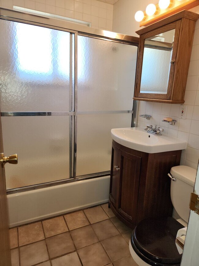 Building Photo - Nice Ranch Style home in Highly desired SW...