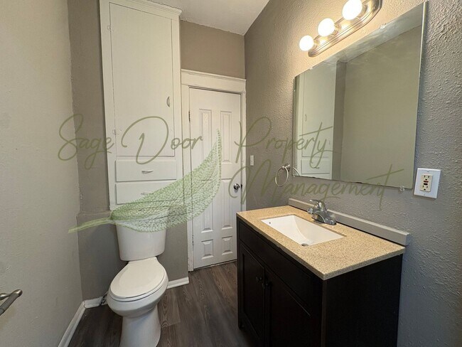 Building Photo - 102 Kansas City Ave S