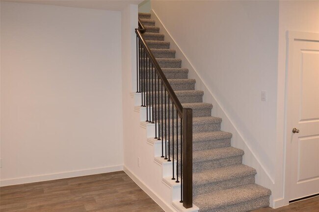 Building Photo - 1607 Portorosso Dr