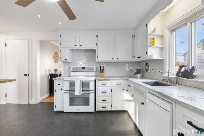 Building Photo - 103 Edgemere Ave