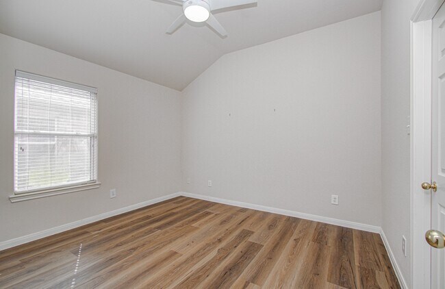 Building Photo - 17611 Emerald Garden Ln