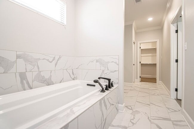 Building Photo - New Construction 3 bed 2 1/2 Bath, 2,020 s...