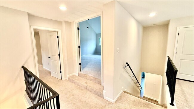 Building Photo - 10012 Adagio Cv