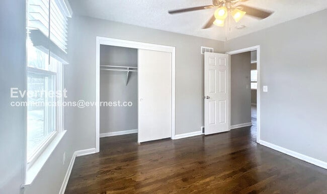 Building Photo - 11330 E 24th St S