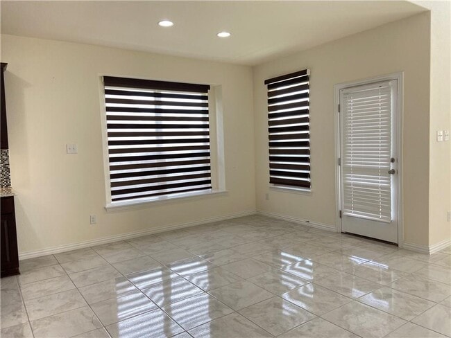 Building Photo - 21320 Hines Ln