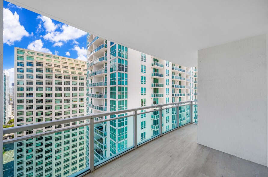 Building Photo - 951 Brickell Ave