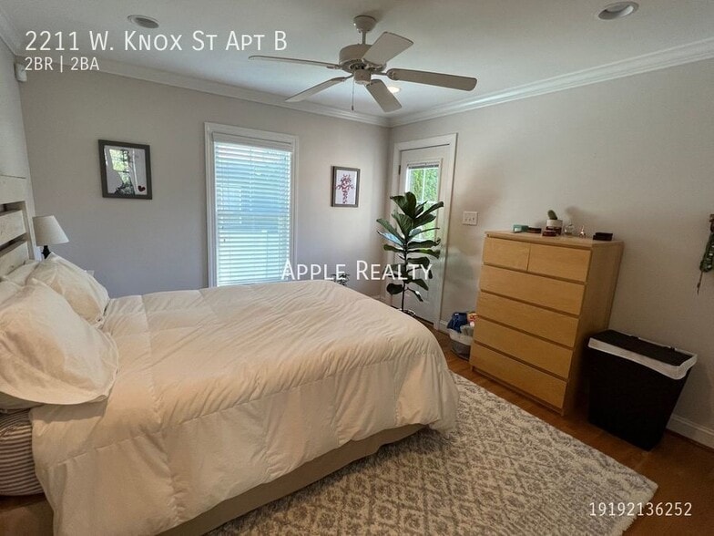 Building Photo - 2211 W Knox St