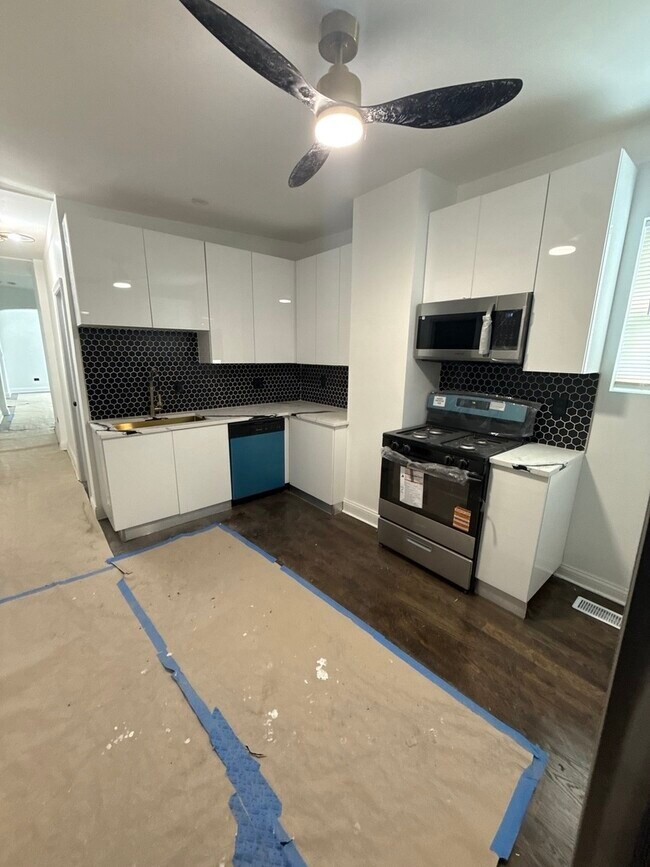 Building Photo - 7326 S Woodlawn Ave