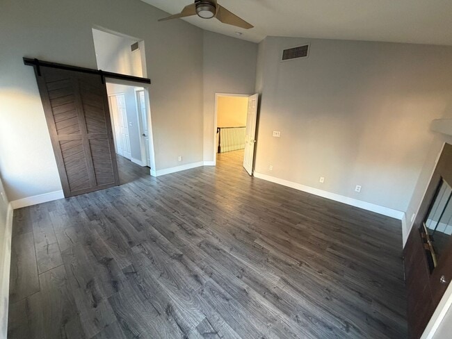 Building Photo - BEAUTIFUL 5BD/3BA TWO-STORY HOME W/ POOL IN HENDERSON. 3 CAR GARAGE!