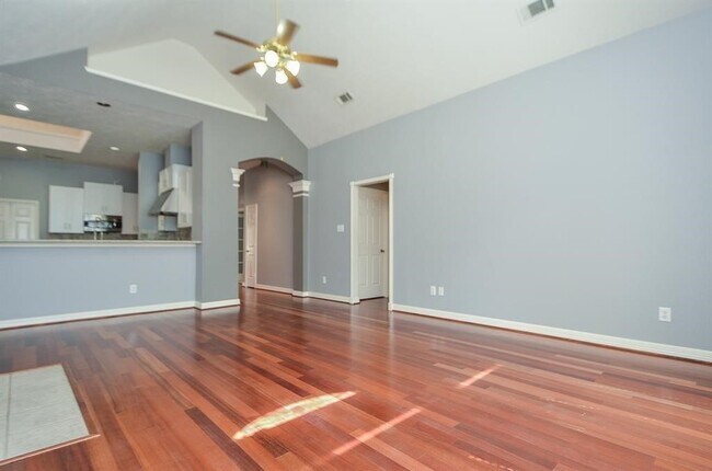 Building Photo - 3223 Forrester Dr