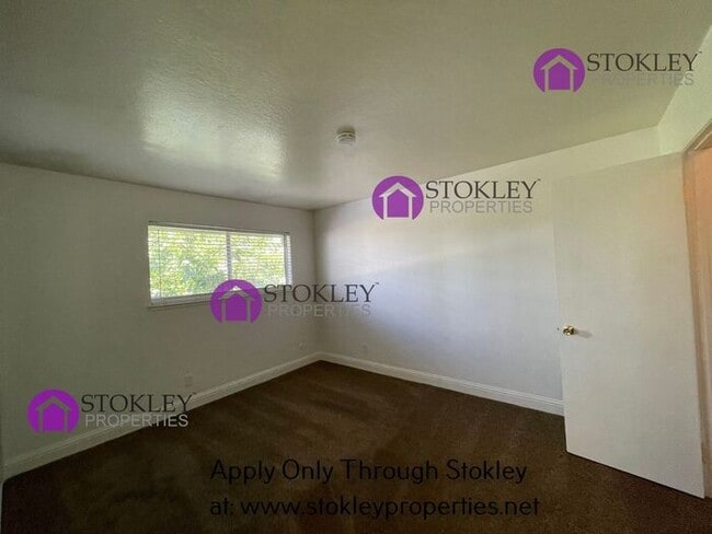 Building Photo - 1060 Oak Grove Rd