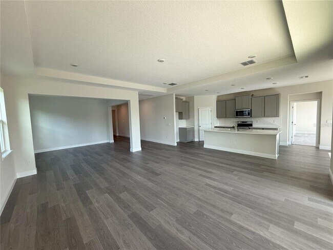 Building Photo - 2113 Warren Acrs Blvd