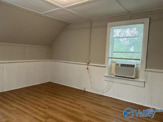 Building Photo - 3415 Alpine St SW