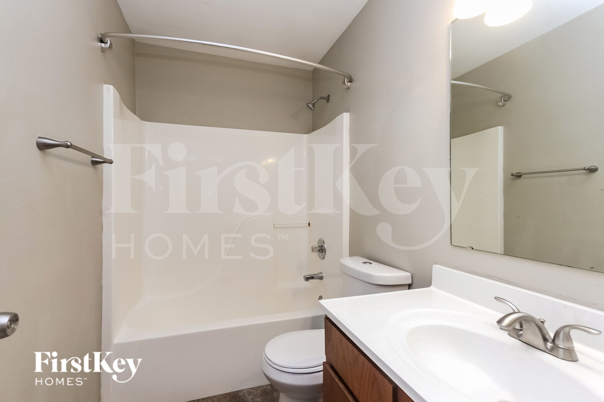 Building Photo - 2634 Lullwater Ln