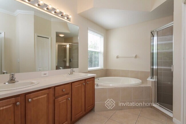 Building Photo - 8026 Haven Harbour Way