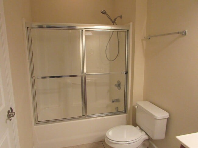Building Photo - 908 Resort Cir