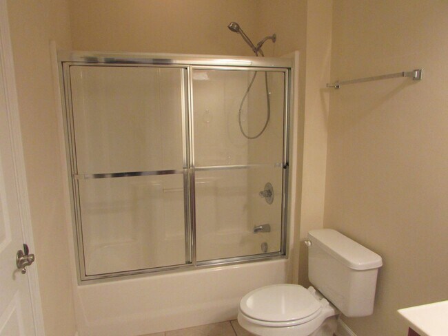 Building Photo - R908-707