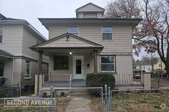 Building Photo - 400 Bales Ave