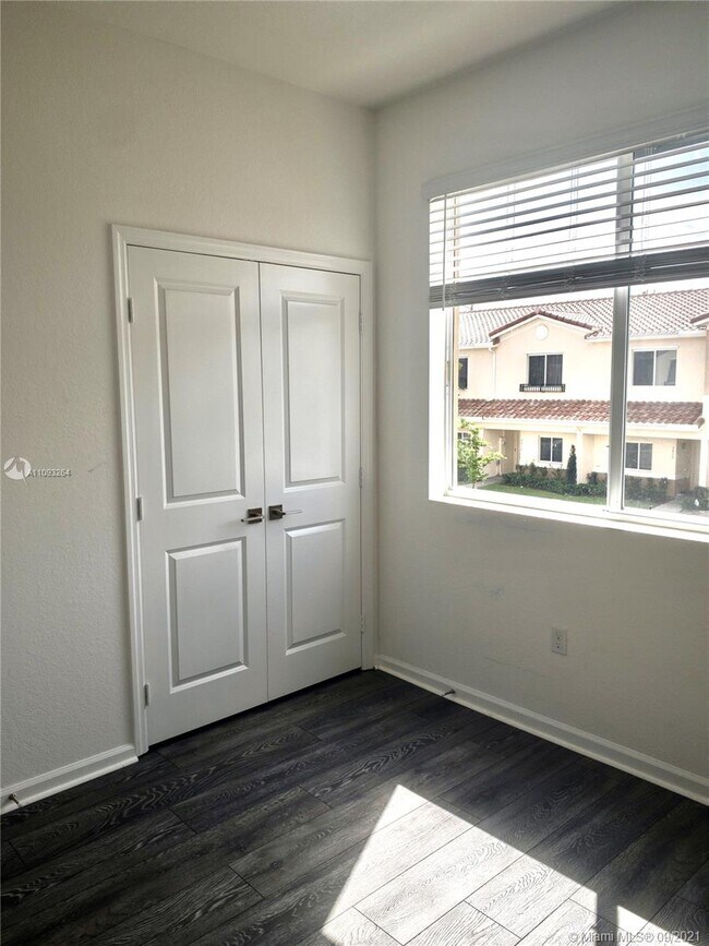 Building Photo - 2821 NW 180th St