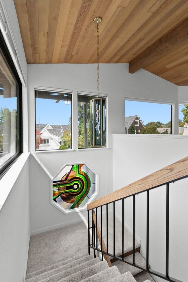 Building Photo - 4Bd/3Ba Seattle House